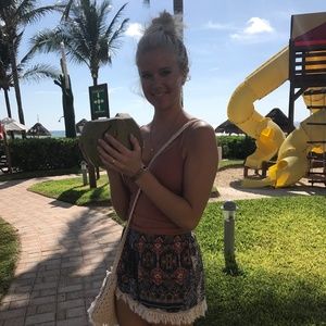 Meet your Posher, Amanda